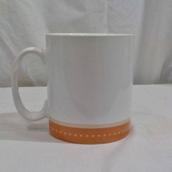 Rare Starbucks 2010 Gold White Cup Mug - Picture 3 of 3